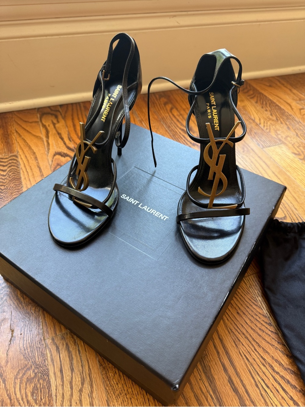 Saint Laurent Cassandra Monogram Heels Sandals BNIB Size 40 Gold YSL - Picture 4 of 6